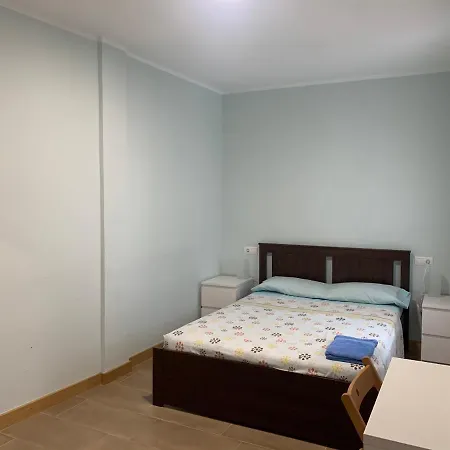 Проживание в семье La Encina Azul Rooms-grupo Rosa Azul Понферрада